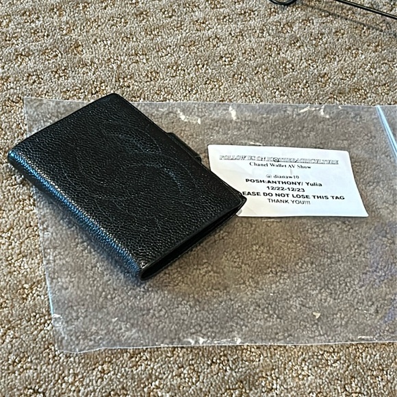 Chanel Authenticated Classic Interlocking CC Kisslock Caviar Leather Wallet - Picture 8 of 13